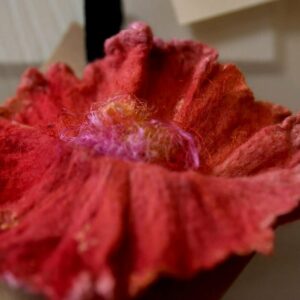 FELTED FLOWER PIN