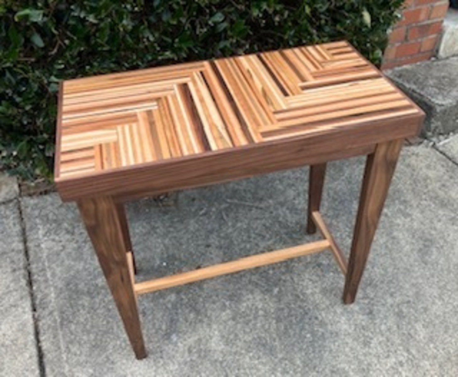 SOFA TABLE